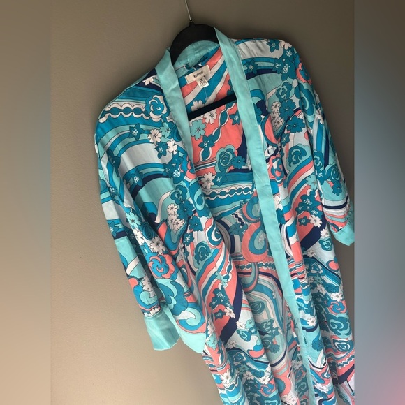 Kensie size S/MVibrant Multicolor Kimono Robe/ Swim Cover up, short sleeve, long - Picture 4 of 7